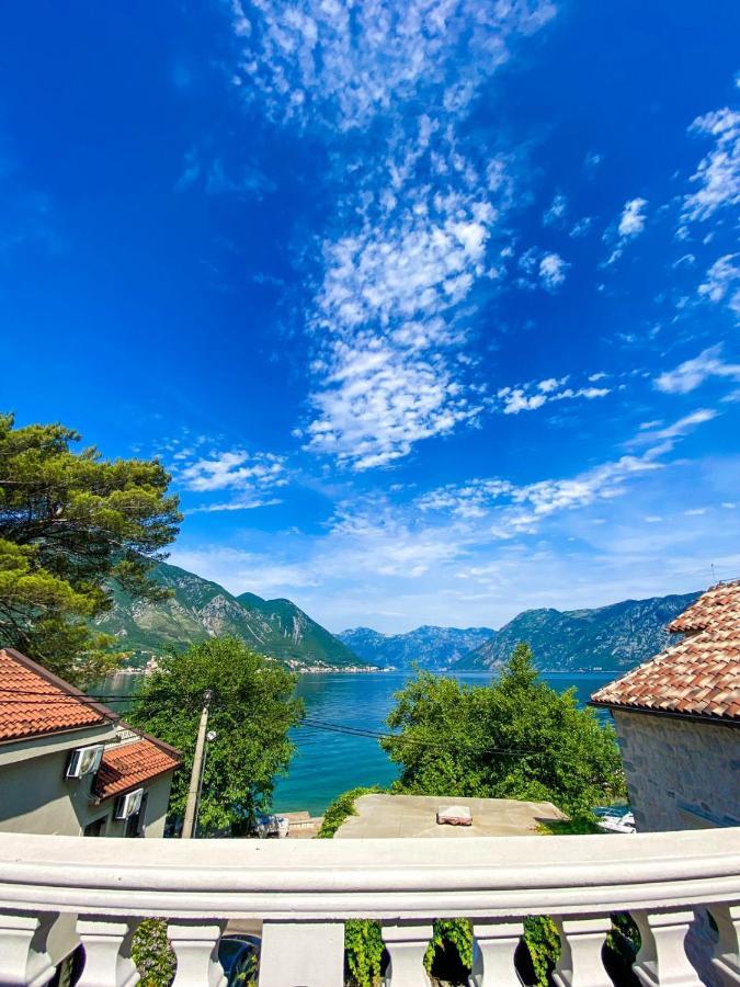 Lovely Apartment On The Sea Shore, With A View And Free Wi-Fi Kotor Exterior foto